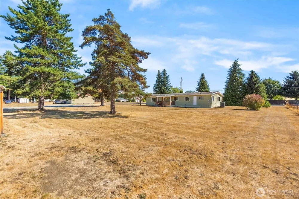 18005 Robinson Lane SW Rochester, WA 98579
