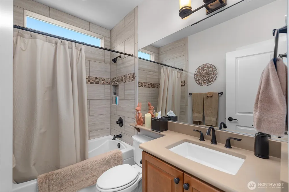 4802 Meriwood Drive NE Lacey, WA 98516