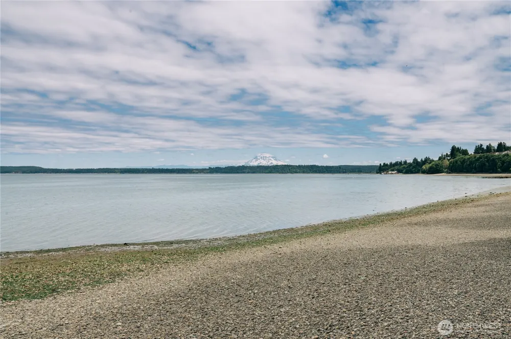 4802 Meriwood Drive NE Lacey, WA 98516