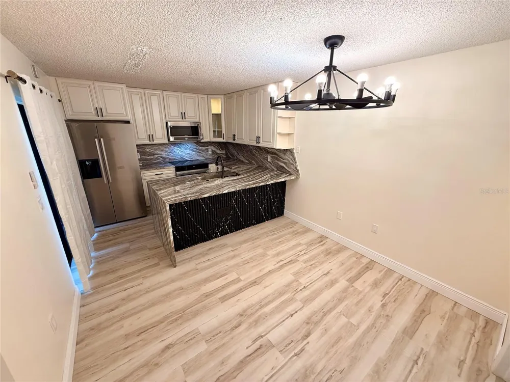2747 5TH CT Palm Harbor, FL 34684