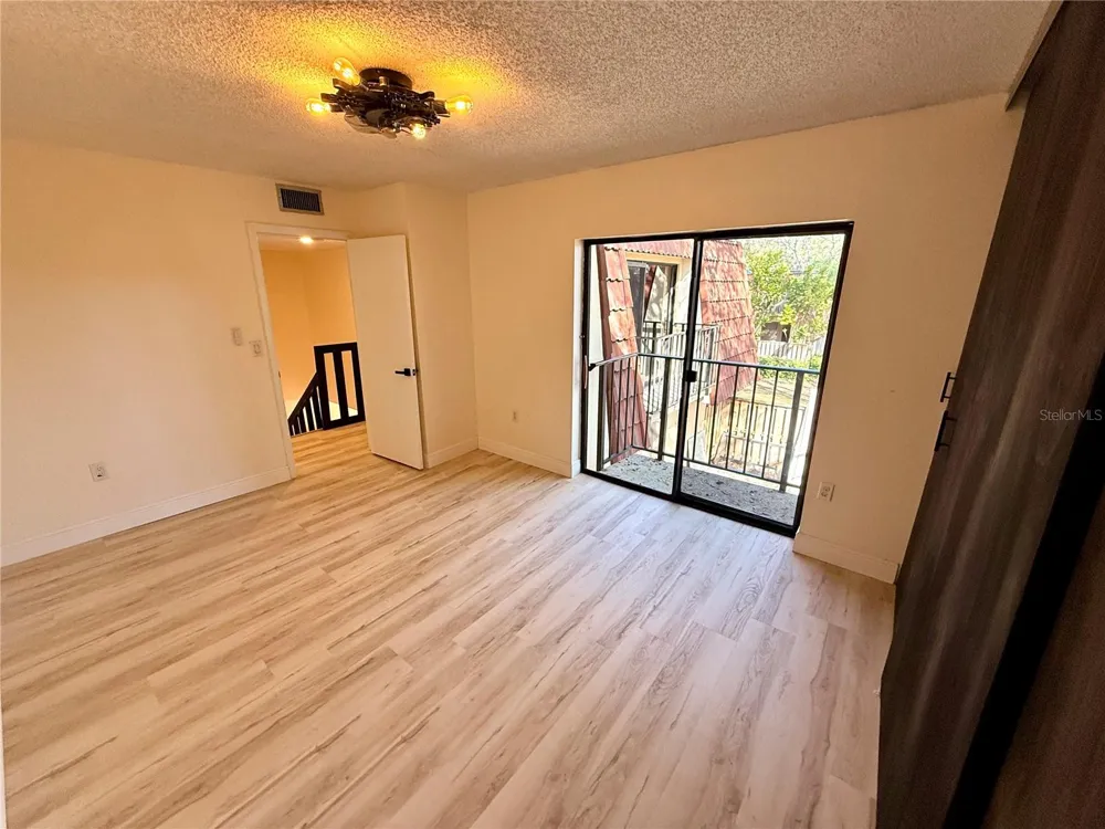 2747 5TH CT Palm Harbor, FL 34684