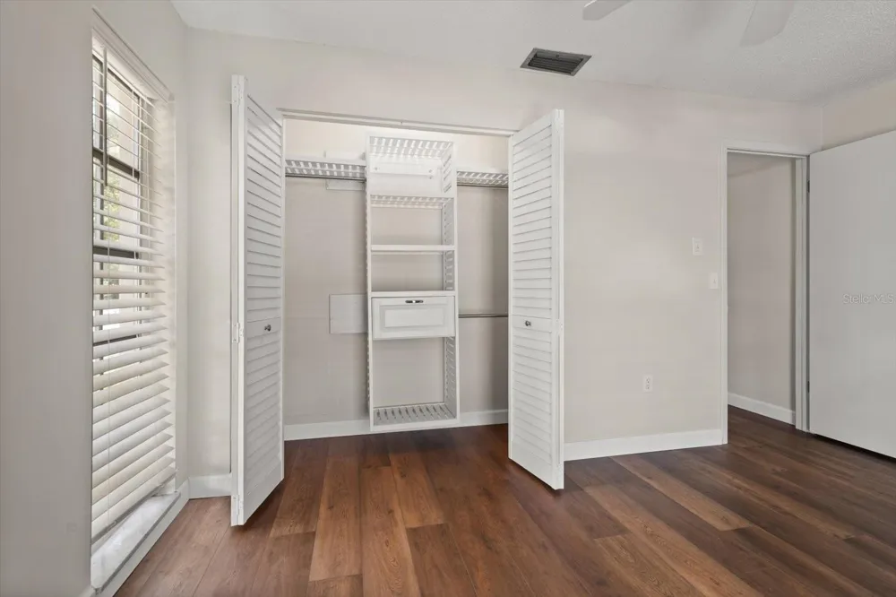 1975 W BAY DRIVE #109 Largo, FL 33770