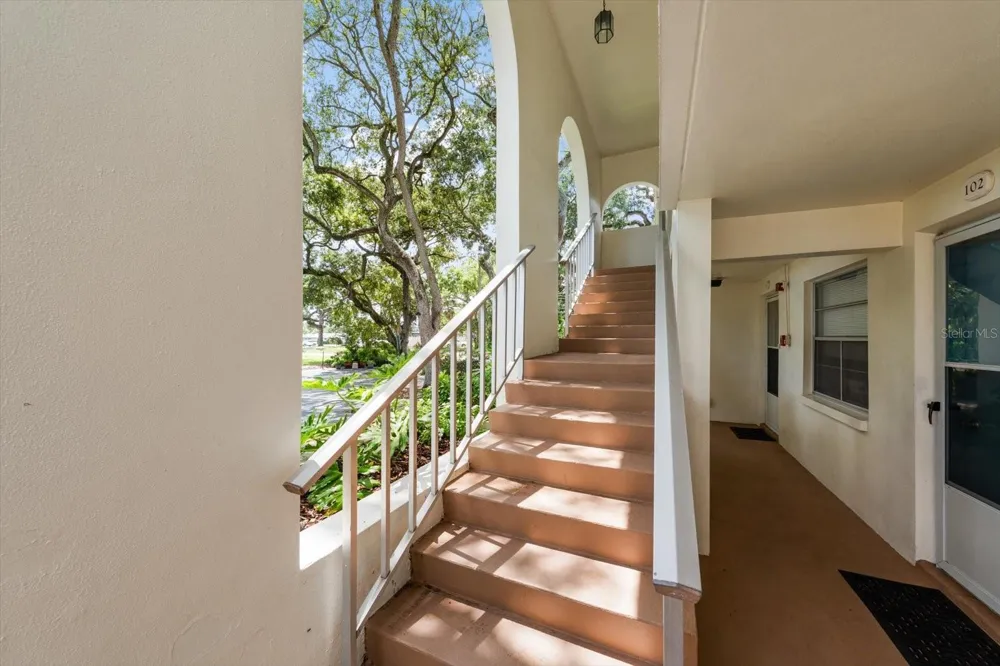 1975 W BAY DRIVE #109 Largo, FL 33770