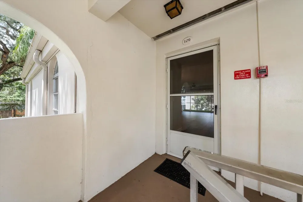 1975 W BAY DRIVE #109 Largo, FL 33770