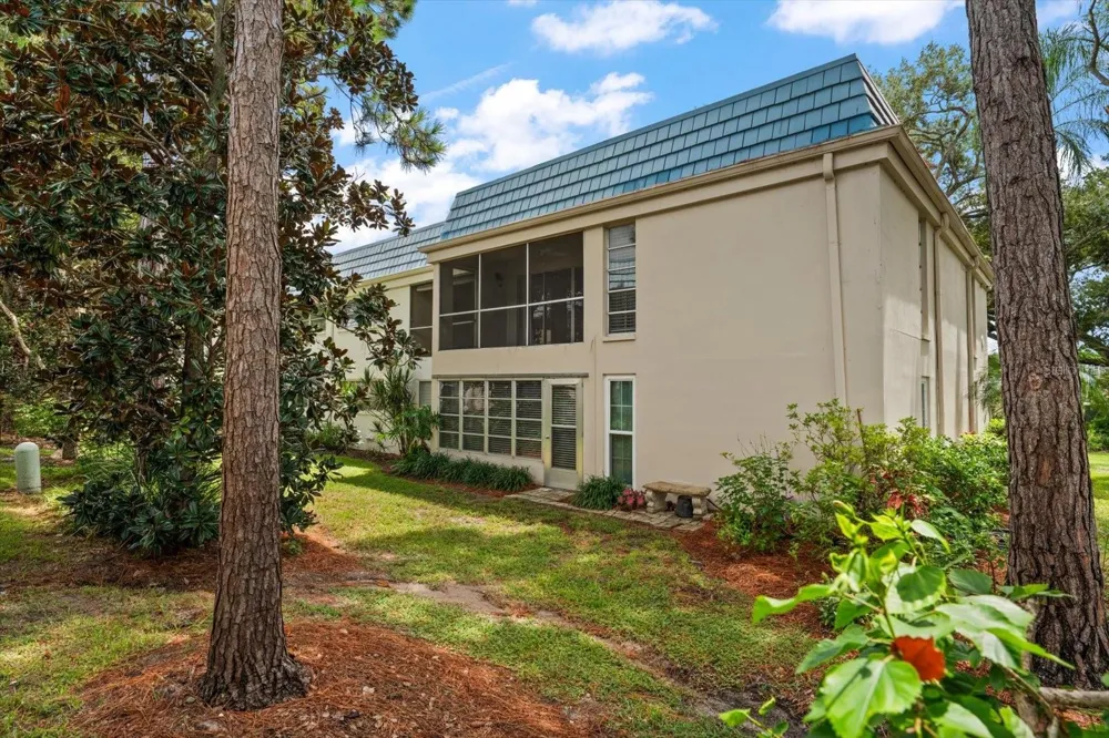 1975 W BAY DRIVE #109 Largo, FL 33770