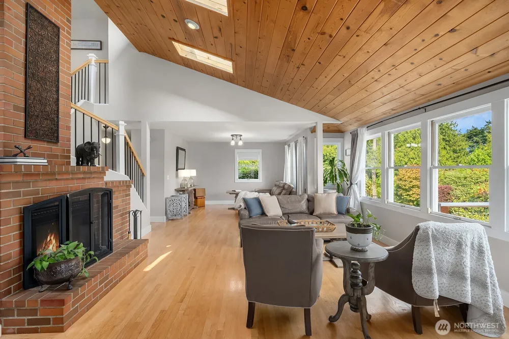 1718 292nd Place NE Carnation, WA 98014