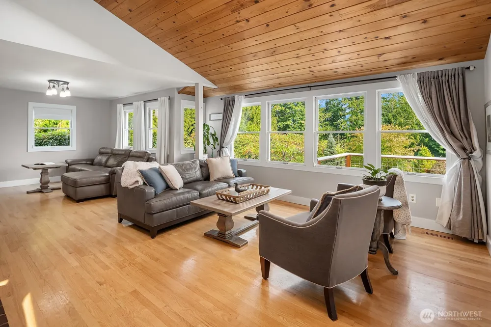 1718 292nd Place NE Carnation, WA 98014
