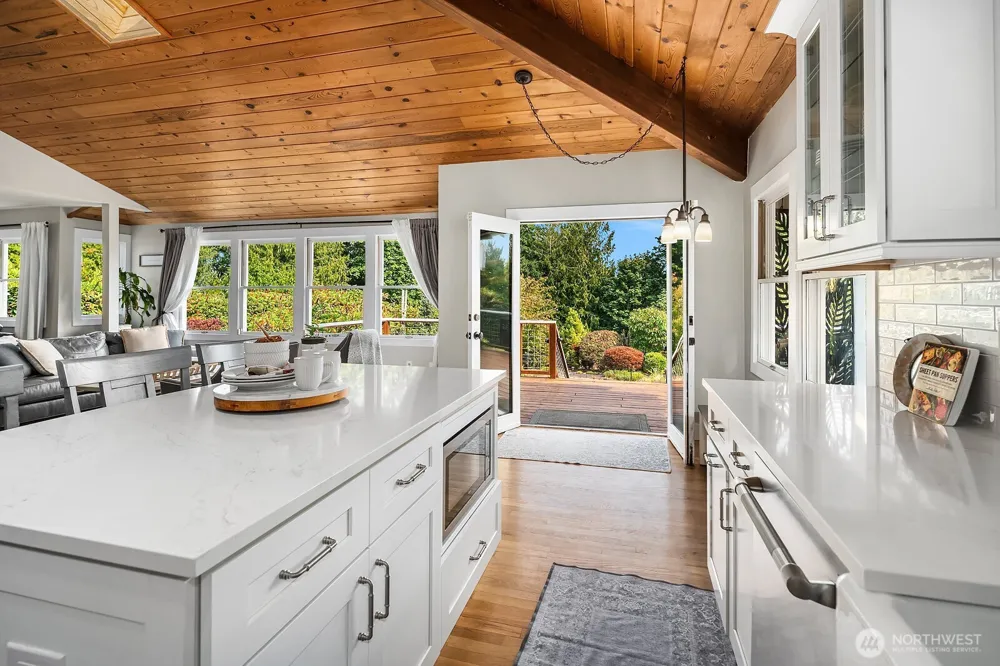 1718 292nd Place NE Carnation, WA 98014