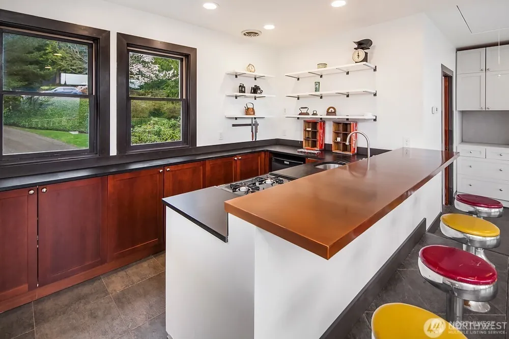 1718 292nd Place NE Carnation, WA 98014