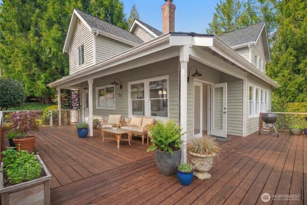 1718 292nd Place NE Carnation, WA 98014