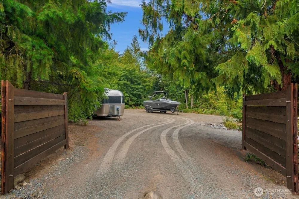 1718 292nd Place NE Carnation, WA 98014