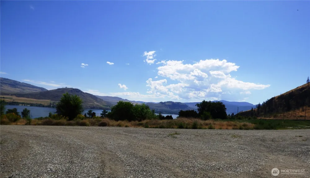 17 Swann Lane Oroville, WA 98844