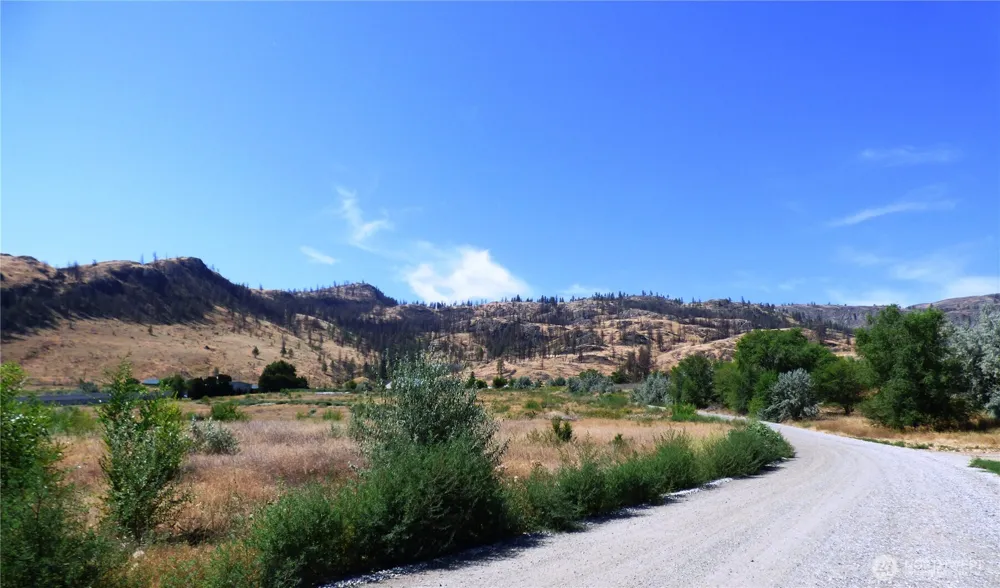 17 Swann Lane Oroville, WA 98844