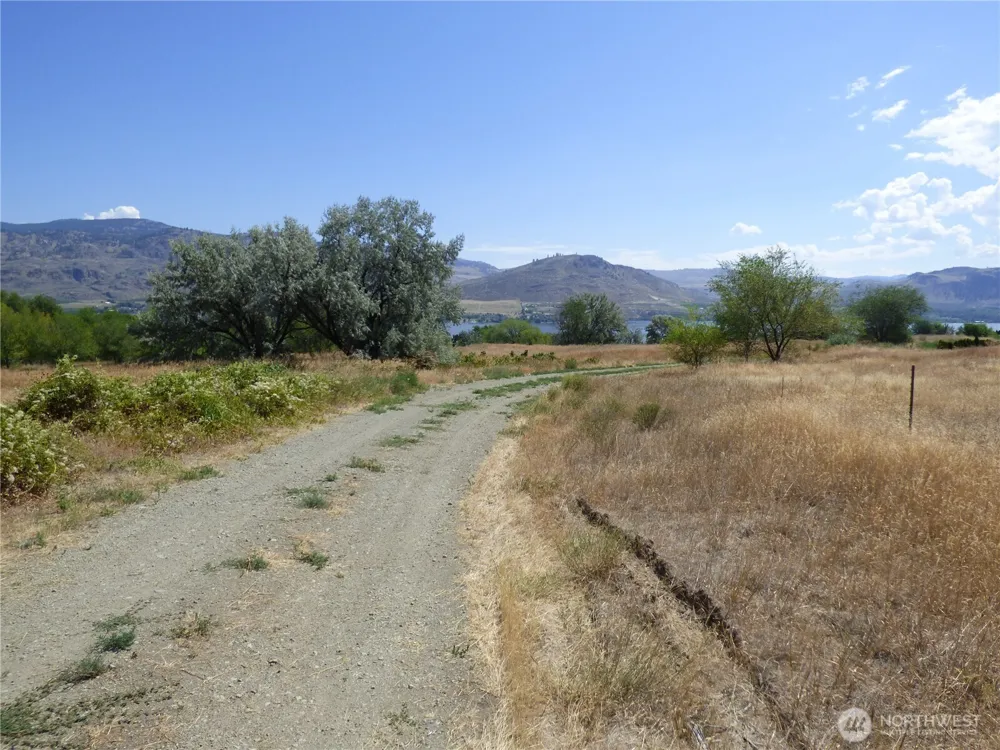 17 Swann Lane Oroville, WA 98844