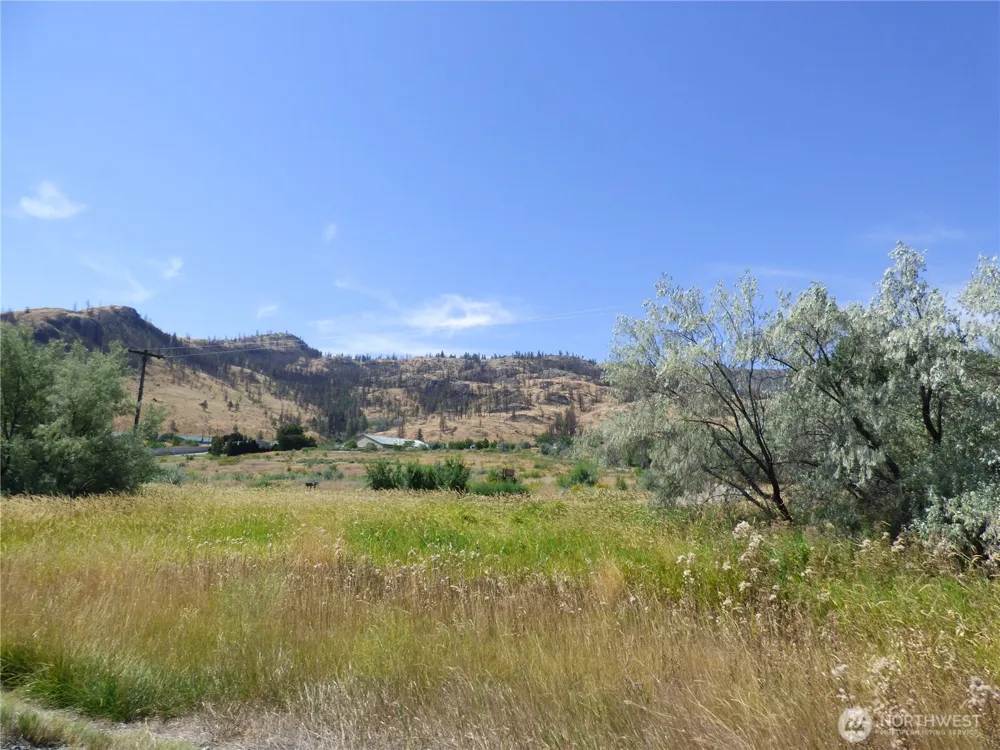 17 Swann Lane Oroville, WA 98844