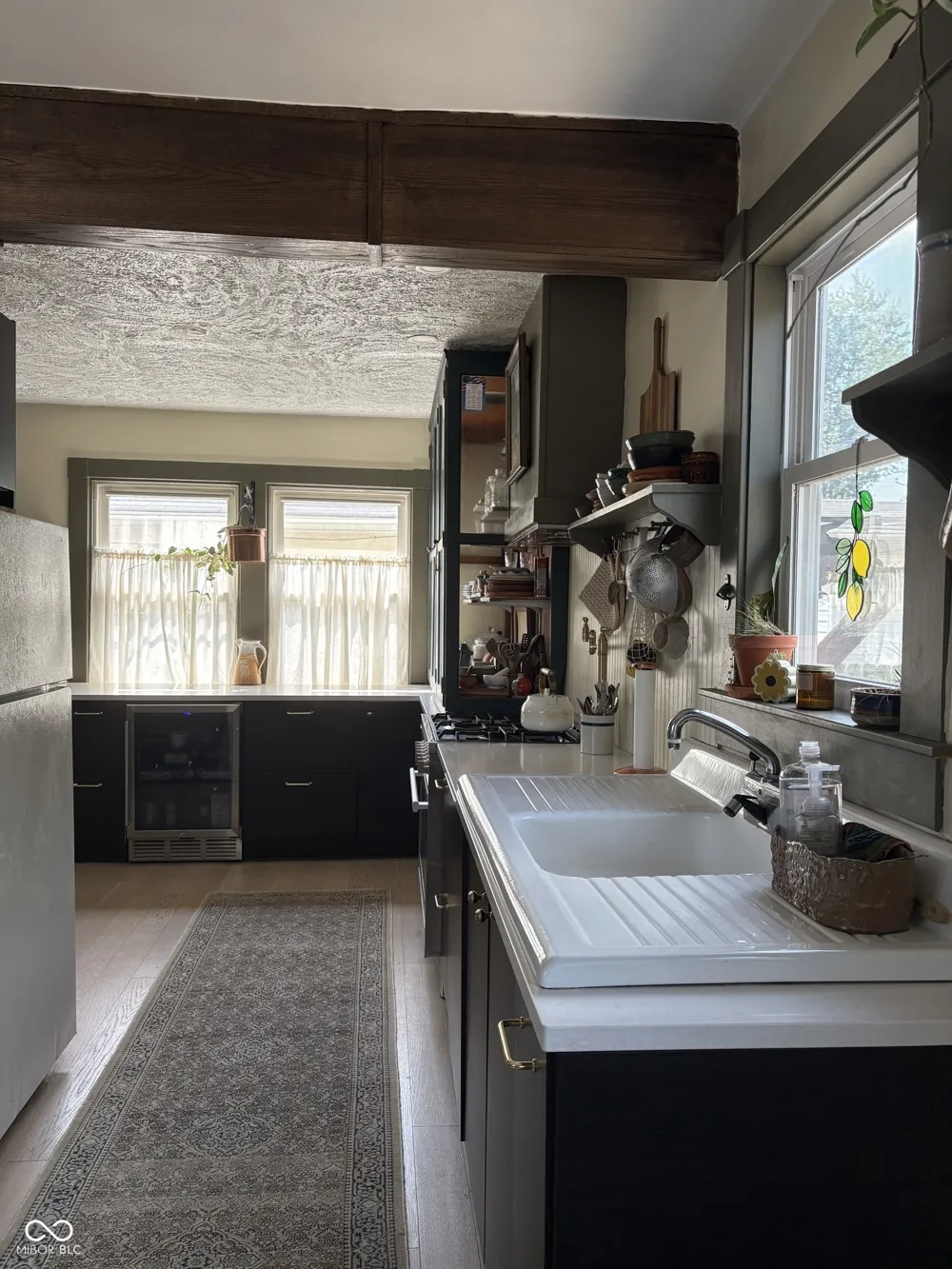 2330 Winthrop Avenue Indianapolis, IN 46205