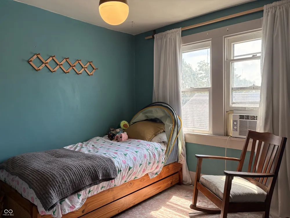2330 Winthrop Avenue Indianapolis, IN 46205