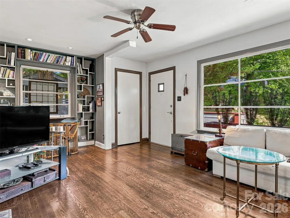 30 Maney Avenue Asheville, NC 28804