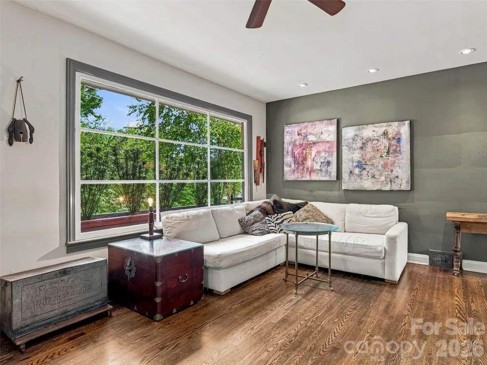 30 Maney Avenue Asheville, NC 28804