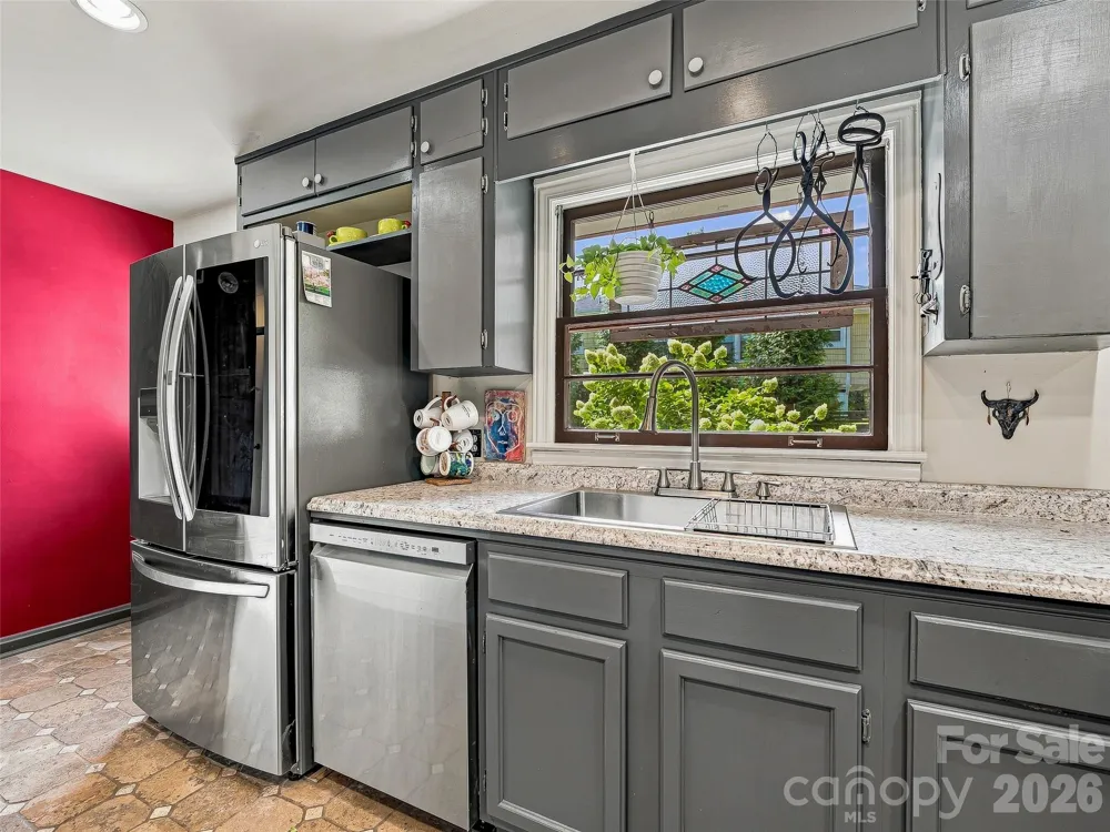 30 Maney Avenue Asheville, NC 28804
