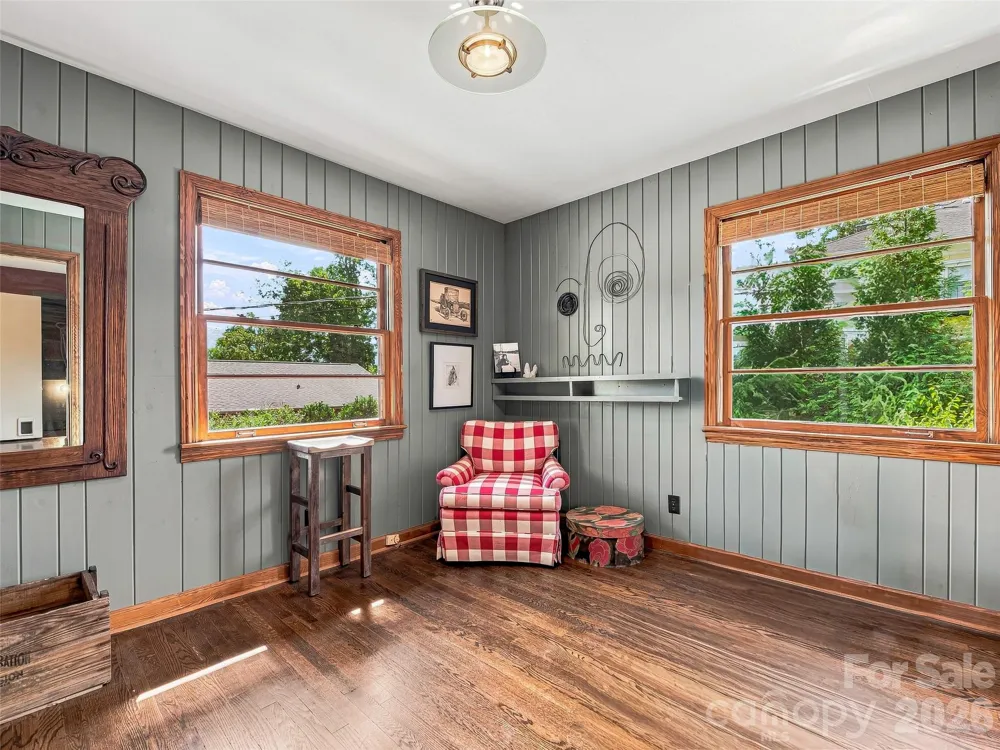 30 Maney Avenue Asheville, NC 28804