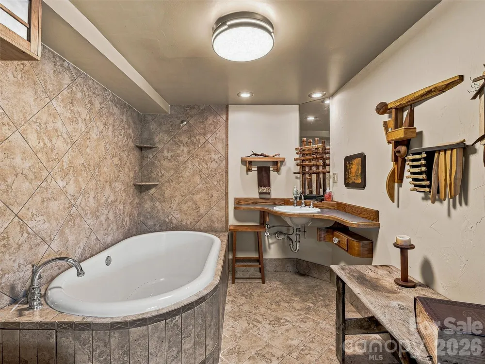 30 Maney Avenue Asheville, NC 28804