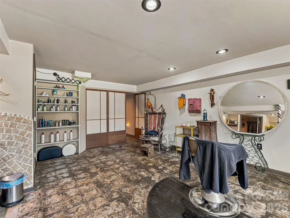 30 Maney Avenue Asheville, NC 28804