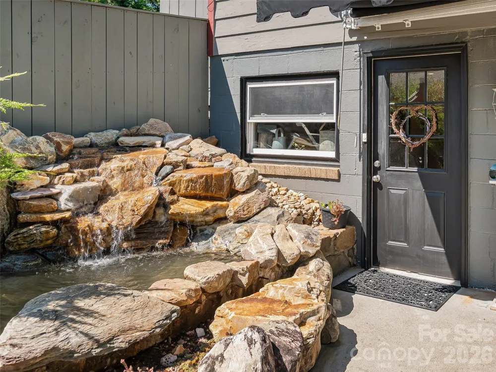 30 Maney Avenue Asheville, NC 28804