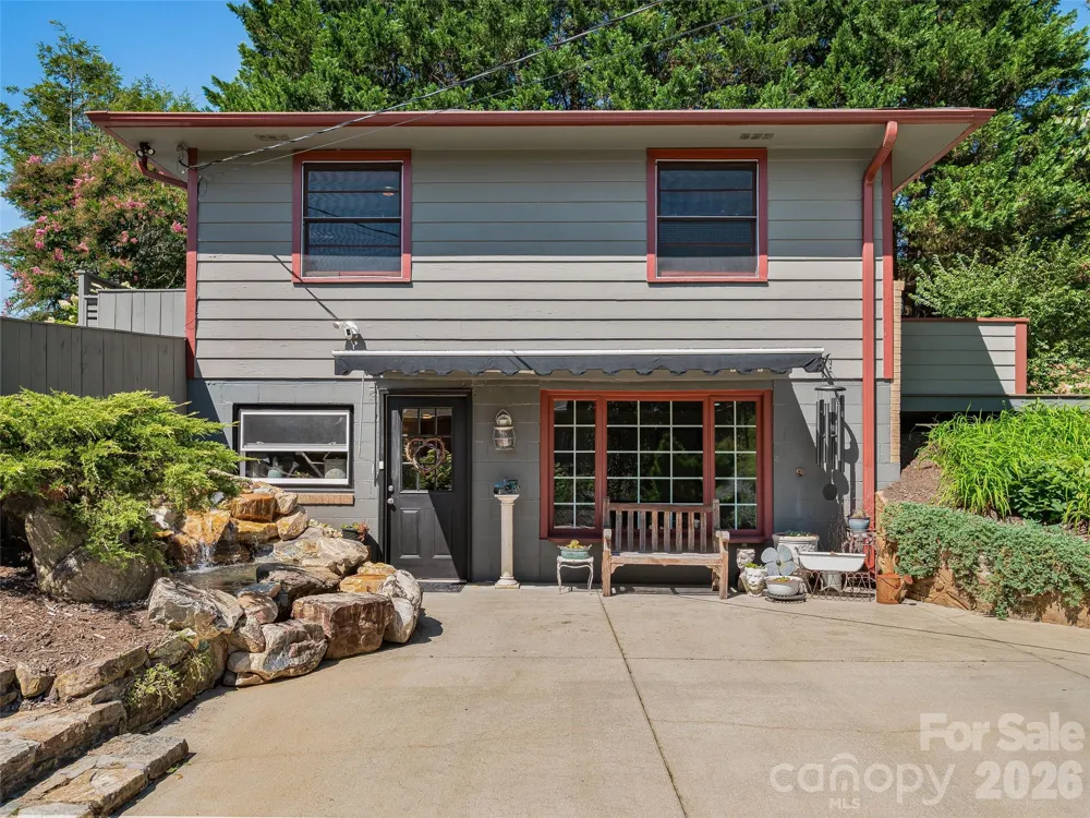 30 Maney Avenue Asheville, NC 28804