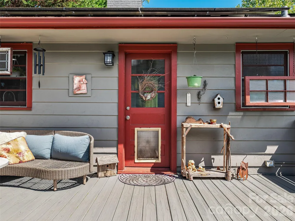 30 Maney Avenue Asheville, NC 28804