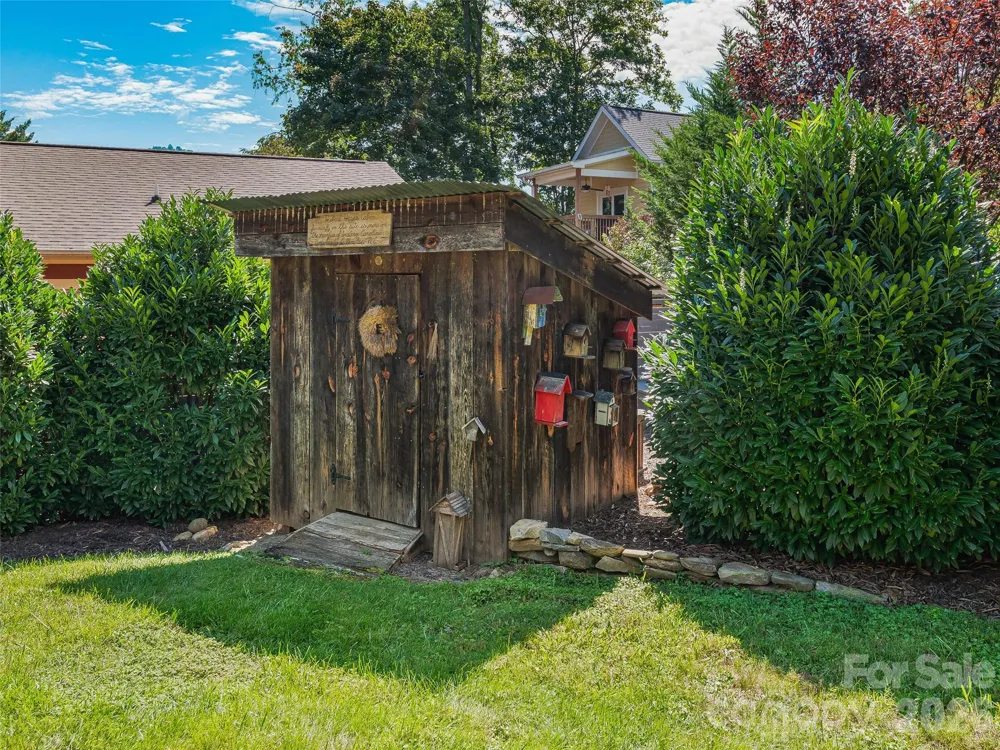30 Maney Avenue Asheville, NC 28804