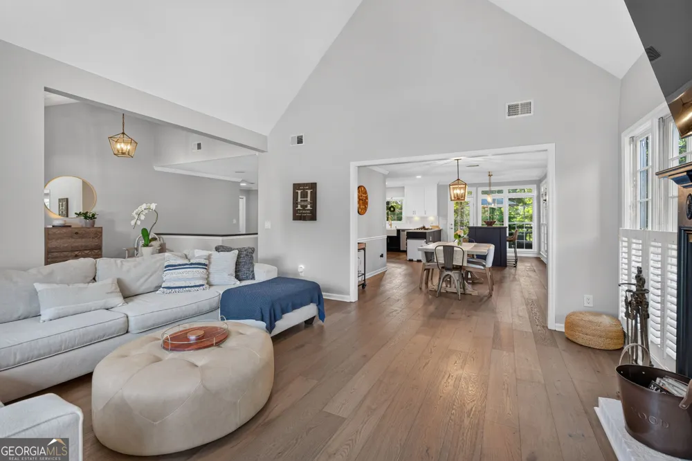 7205 Harbour LNDG Alpharetta, GA 30005