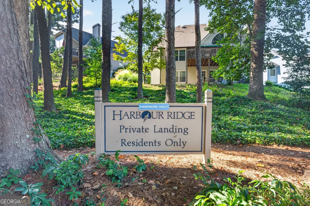 7205 Harbour LNDG Alpharetta, GA 30005