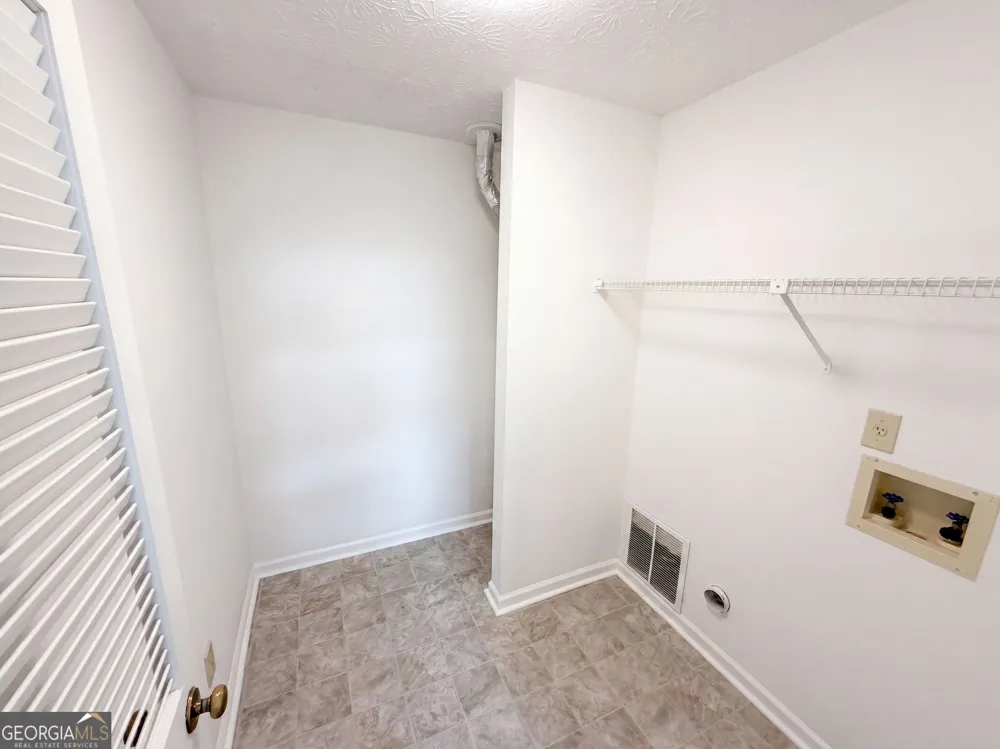17 Dover TRL Peachtree City, GA 30269