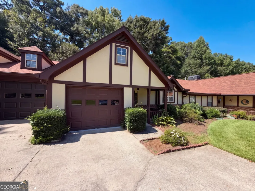 17 Dover TRL Peachtree City, GA 30269