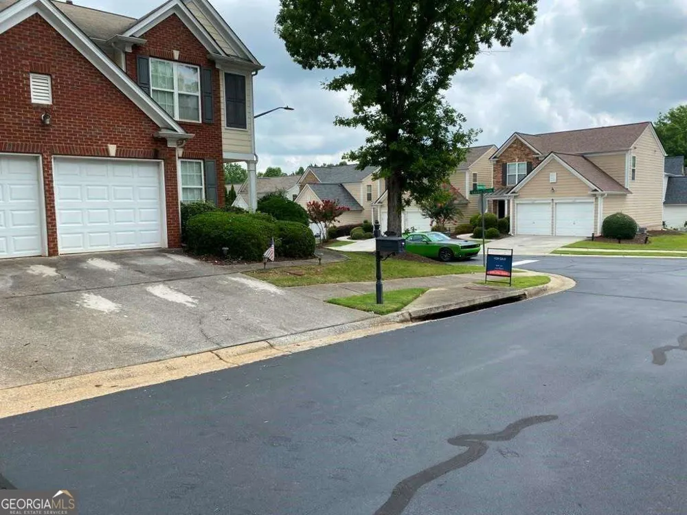 294 Balaban CIR Woodstock, GA 30188