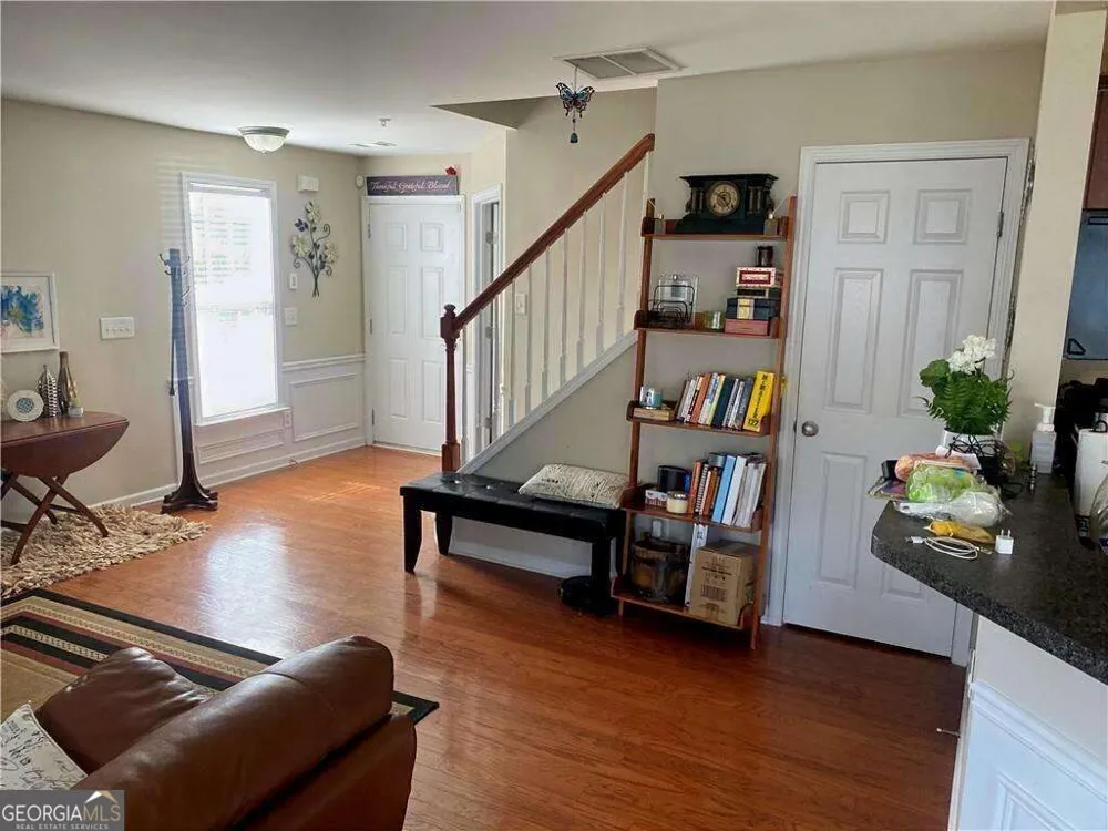 294 Balaban CIR Woodstock, GA 30188