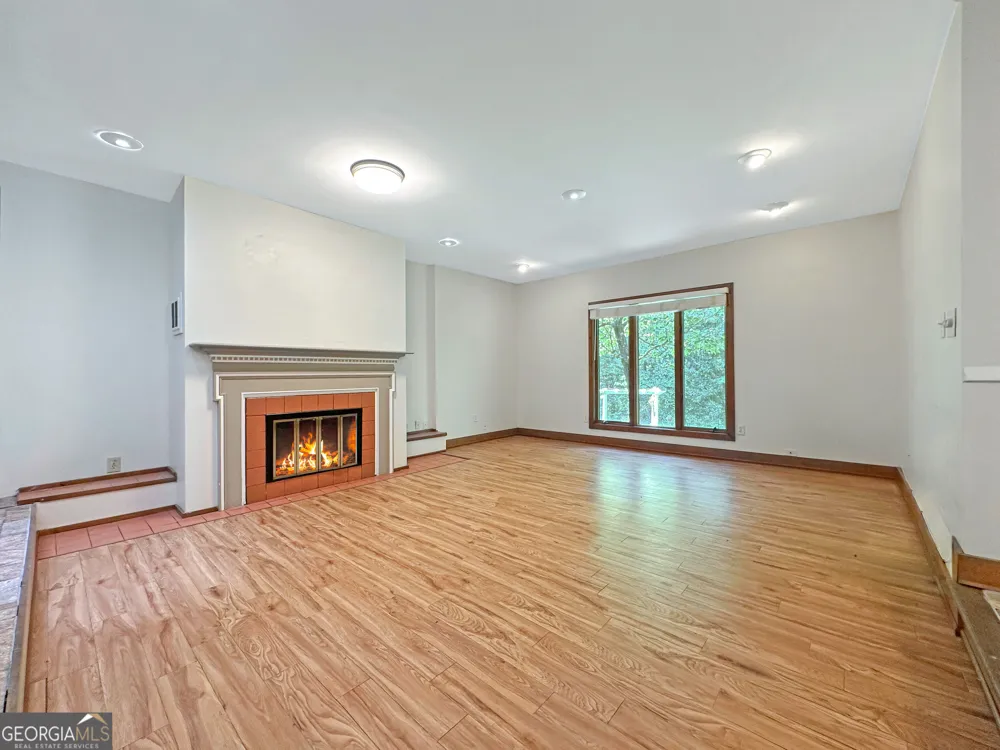 10200 Rivertown RD Chattahoochee Hills, GA 30213
