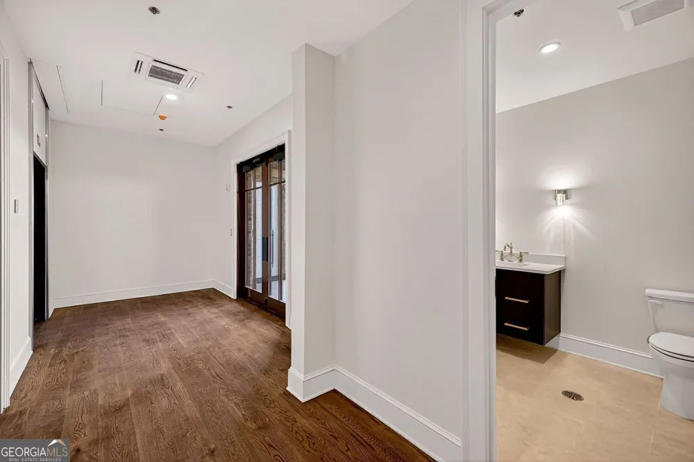 440 Geo Meyer AVE Savannah, GA 31401