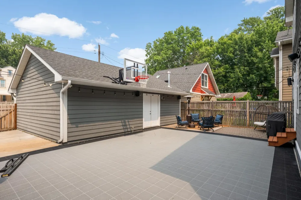 1905 Palace Avenue Saint Paul, MN 55105
