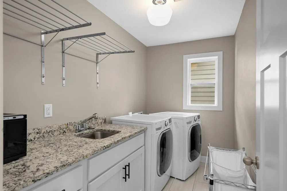 1905 Palace Avenue Saint Paul, MN 55105