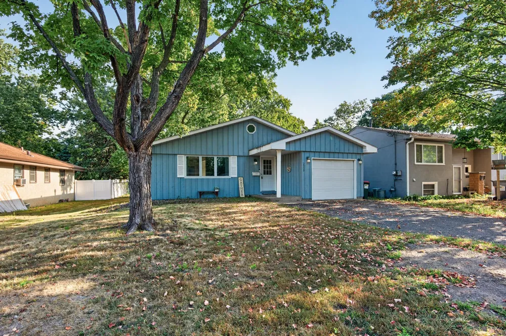 2309 Upland Crest Columbia Heights, MN 55421