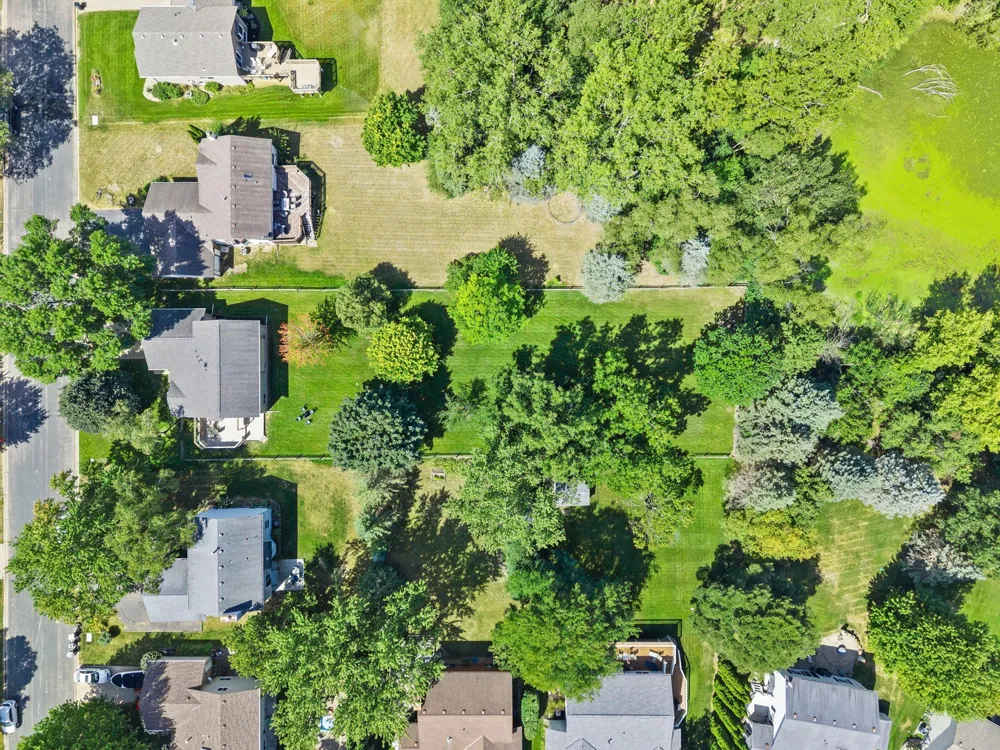 987 Kettle Creek Road Eagan, MN 55123