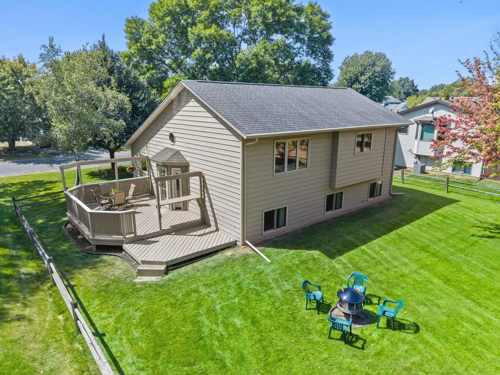 987 Kettle Creek Road Eagan, MN 55123