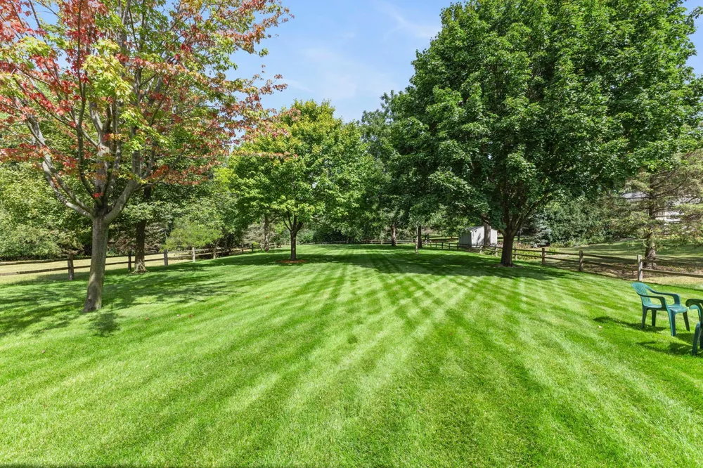 987 Kettle Creek Road Eagan, MN 55123