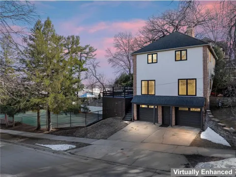 825 3rd Street SW
