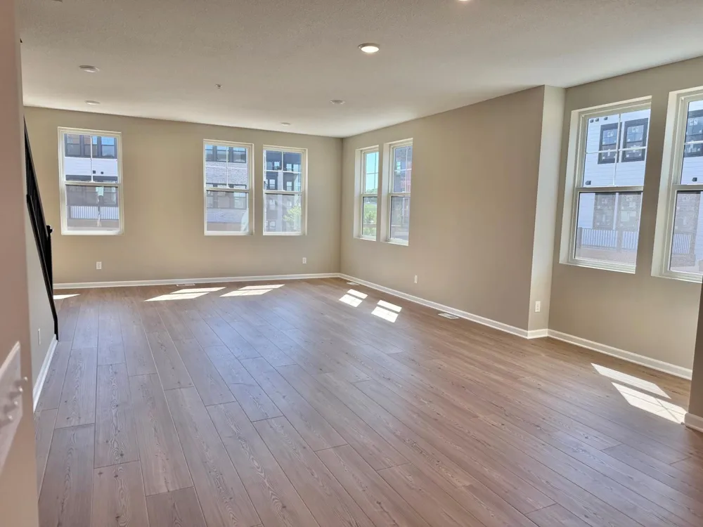851 Sweetwater Drive Saint Paul, MN 55116