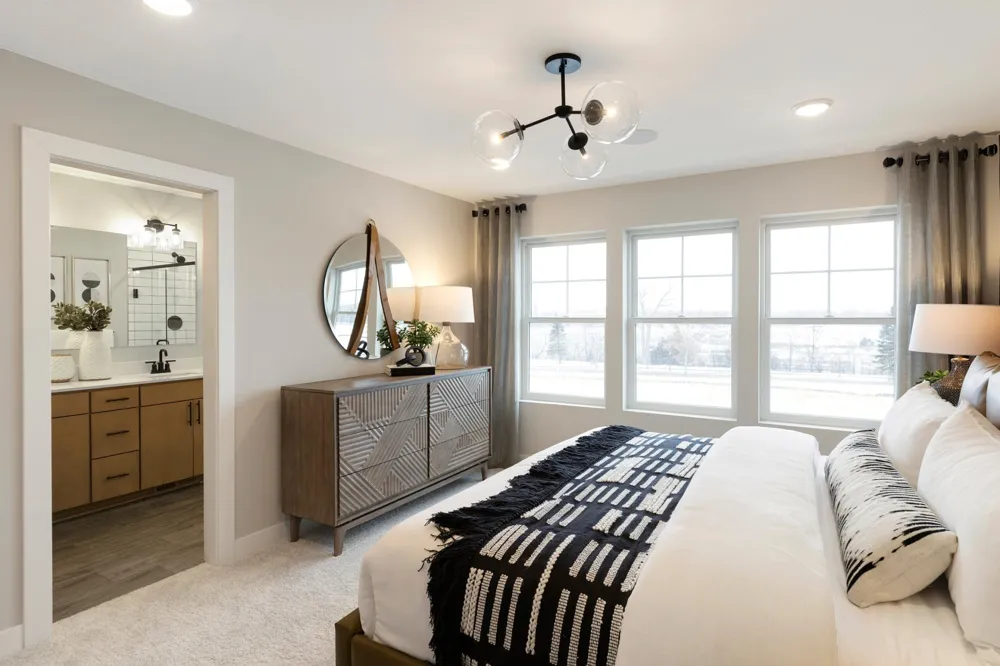 851 Sweetwater Drive Saint Paul, MN 55116