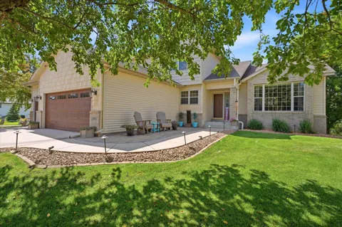 13005 Oakwood Drive