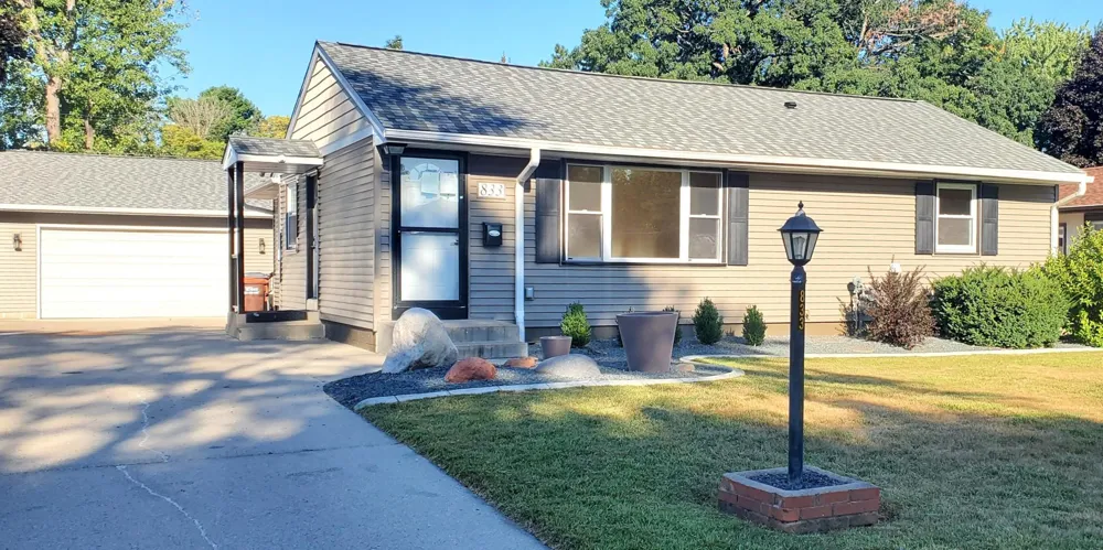 833 24th Avenue South Saint Paul, MN 55075